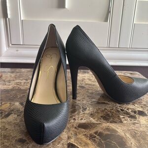Jessica Simpson Black Textured Heels